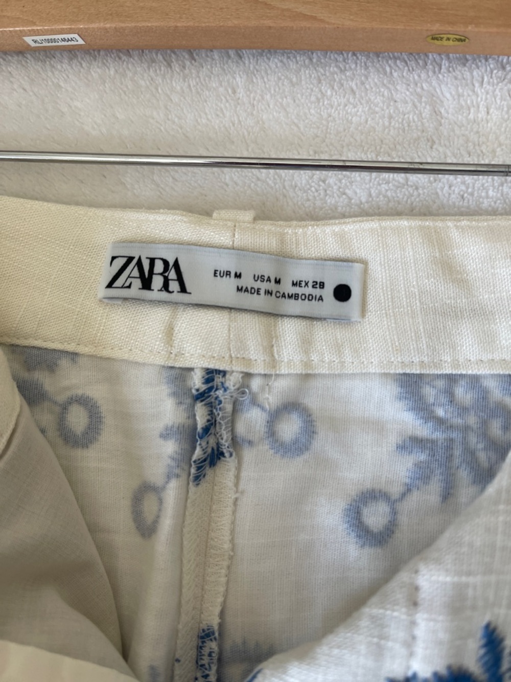 Zara Cream Pants with Blue Floral Embroidery - Picture 2 of 8